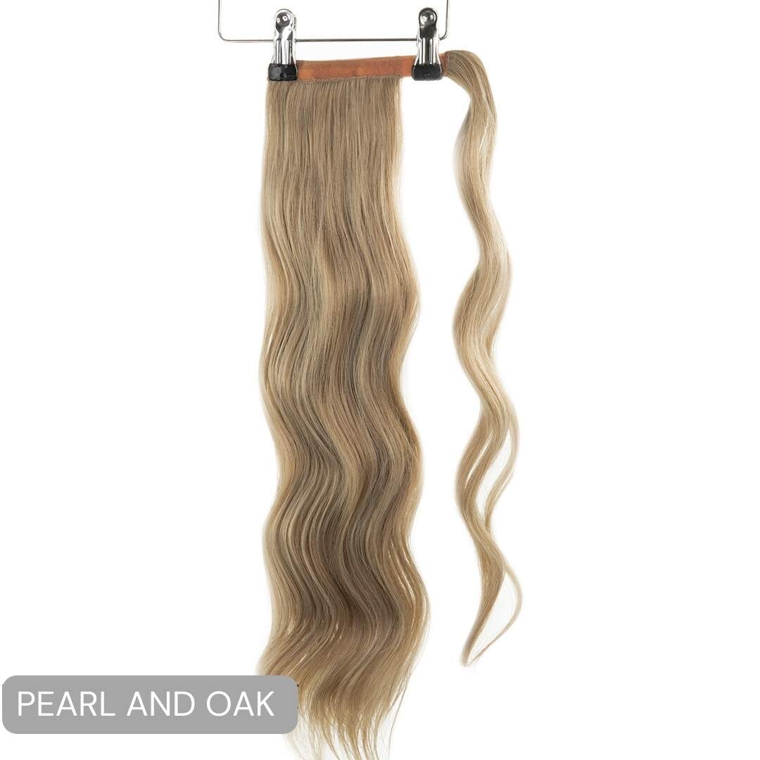 Long Clip-In Ponytails (22" - 30") Clip In Ponytail Easilocks 22" The Loose Wave Clip-In Ponytail Pearl & Oak 